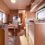 Raumteiler und K�chenzeile