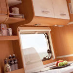 Sp�le und K�hlschrank